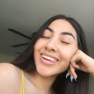 Meet your Posher, Leslie